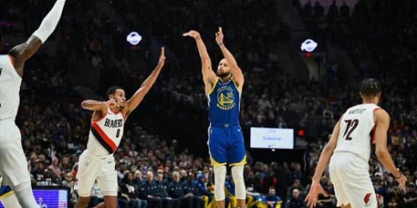 开云体育-脚踏湖人直追国王 库里关键时刻之王当之无愧